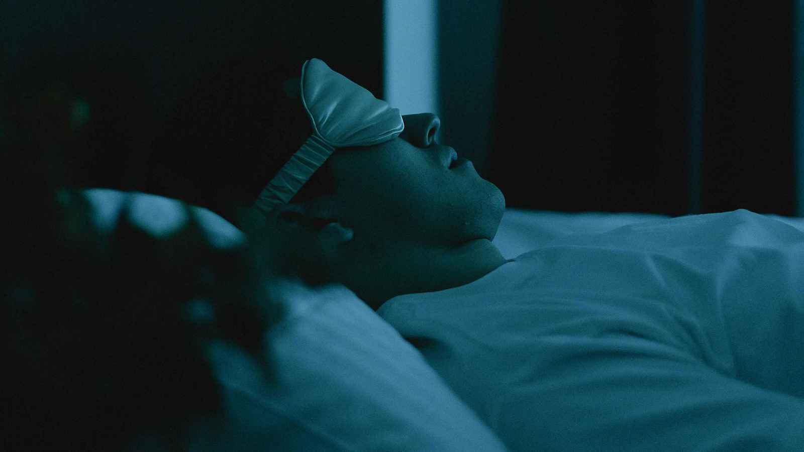 نوم هادئ بنكهة الفستق والكرز.. كيف تعزز إنتاج الميلاتونين؟