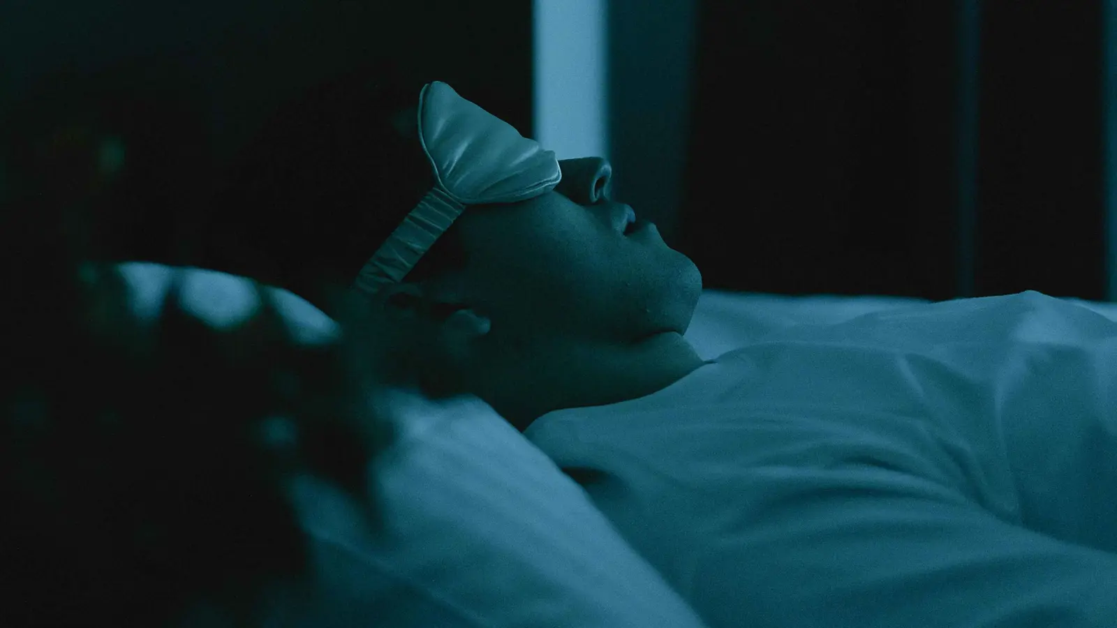 نوم هادئ بنكهة الفستق والكرز.. كيف تعزز إنتاج الميلاتونين؟