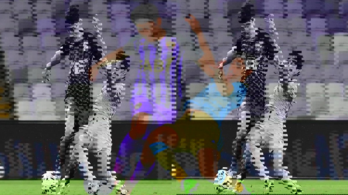 الاتحاد الآسيوي يوقف إسلام خان لاعب العين الإماراتي مؤقتا بسبب المنشطات