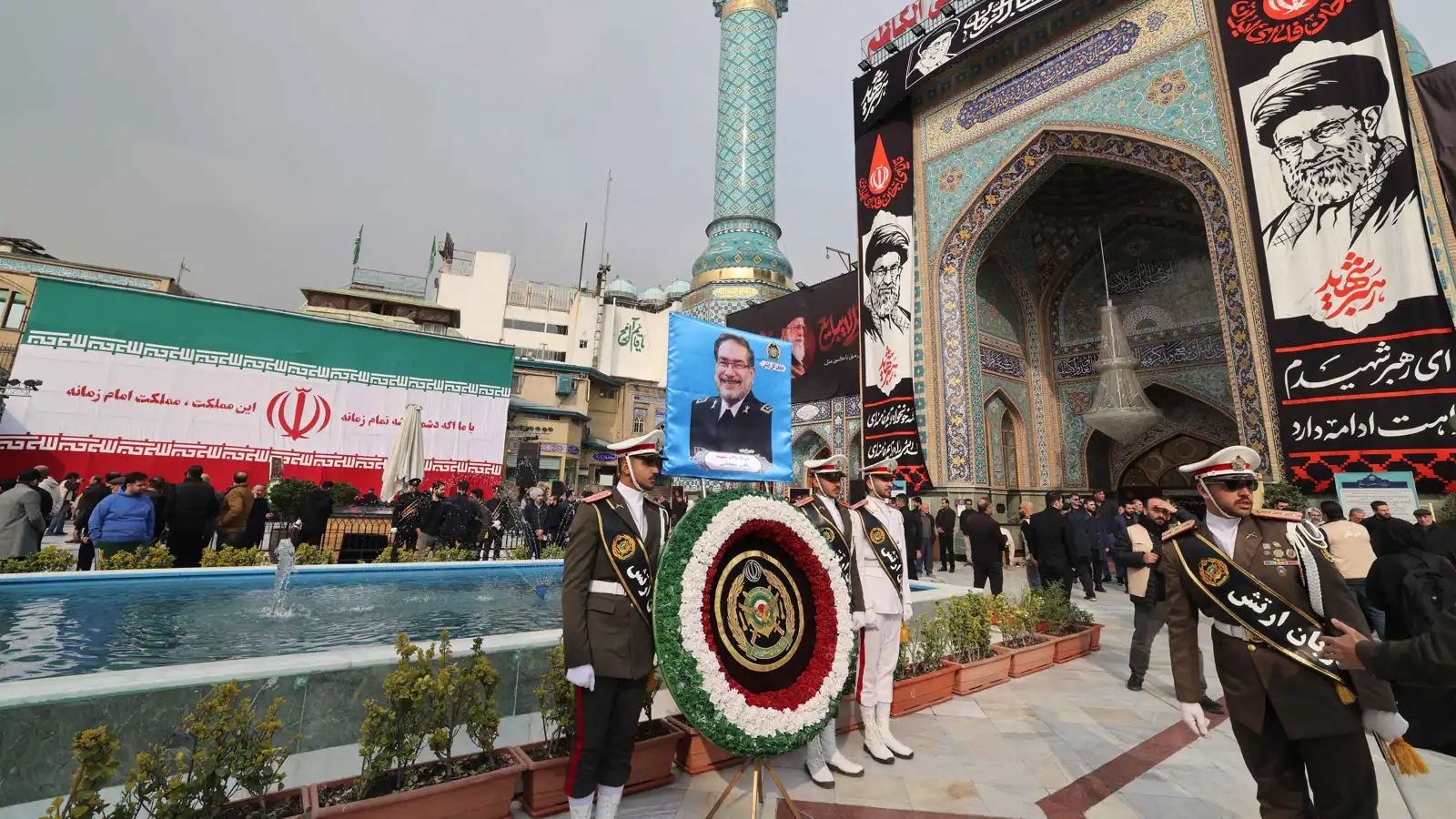 بعد اغتيال كبار قادة النظام.. من يقود إيران وسط غياب مجتبى خامنئي؟