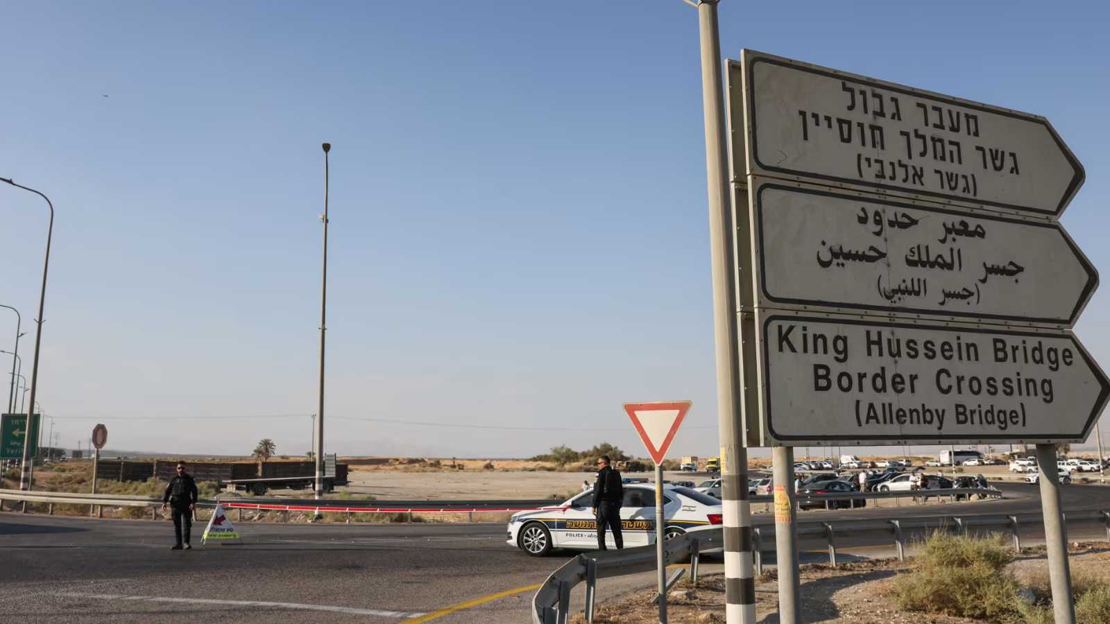 بعد إعلان فتحه.. إسرائيل تعيد إغلاق "معبر الكرامة" مع الأردن