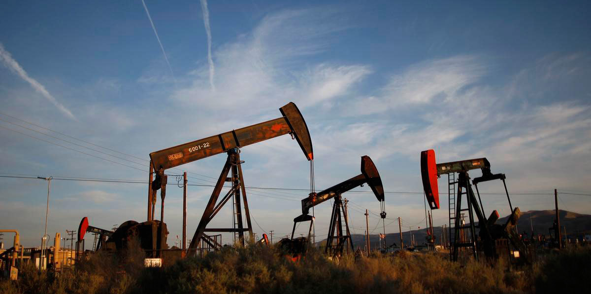 النفط يرتفع رغم توقعات "أوبك" بانخفاض الطلب على الخام