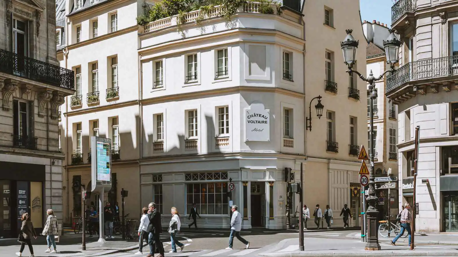 فرنسا.. خطة إصلاح الميزانية تضع بايرو أمام "موقف مصيري"