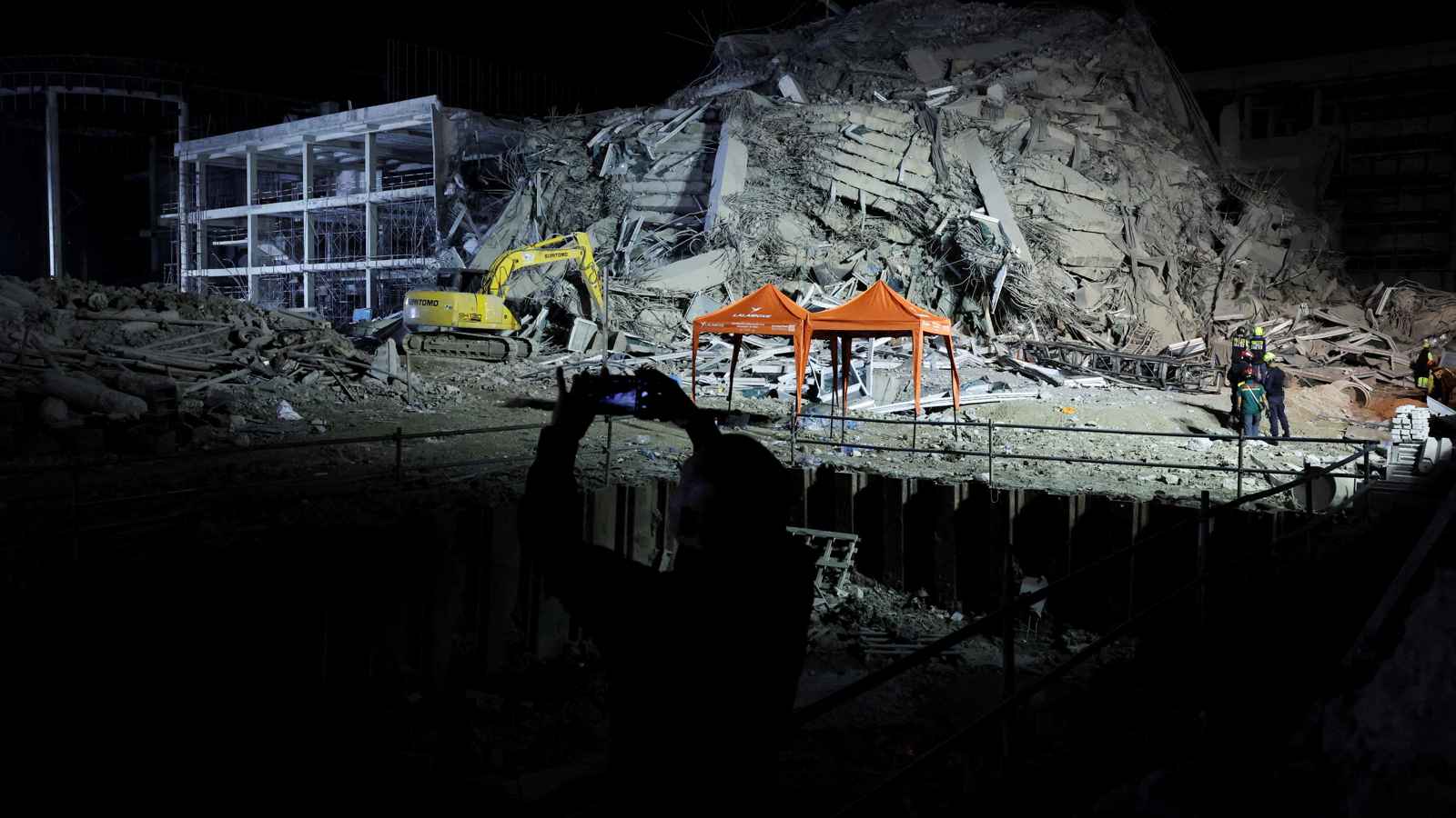 ميانمار تطلب المساعدة "من أي دولة" إثر زلزال خلّف عشرات القتلى (فيديو)