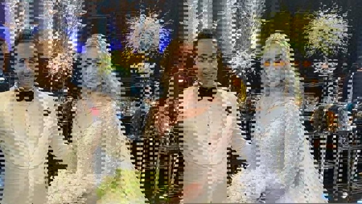 كوكبة من النجوم في حفل زفاف أحمد فهمي وهنا الزاهد  