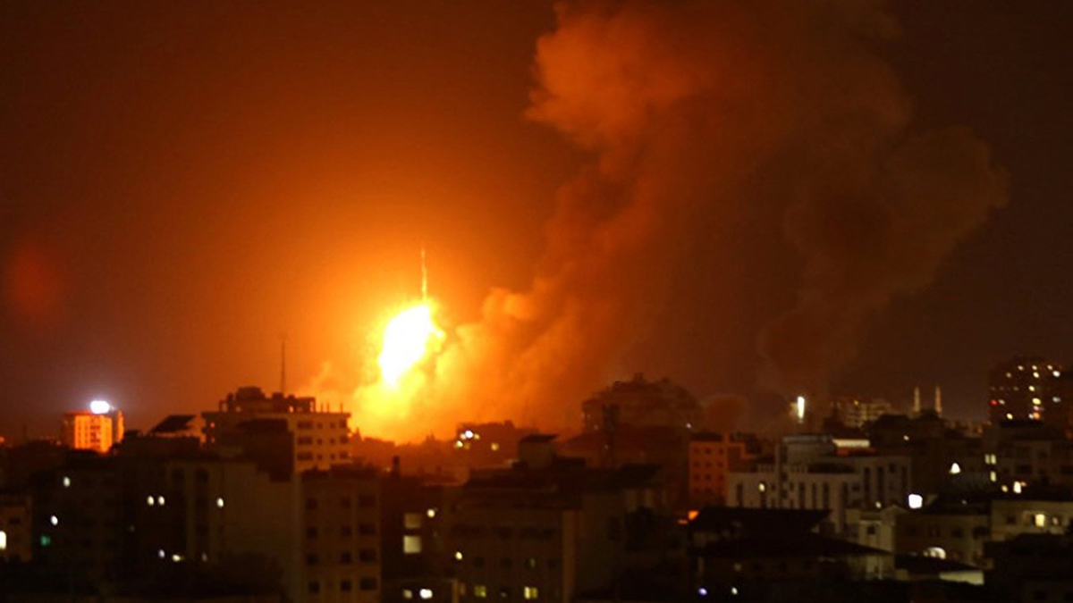 المقاتلات الإسرائيلية تقصف أهدافا في قطاع غزة