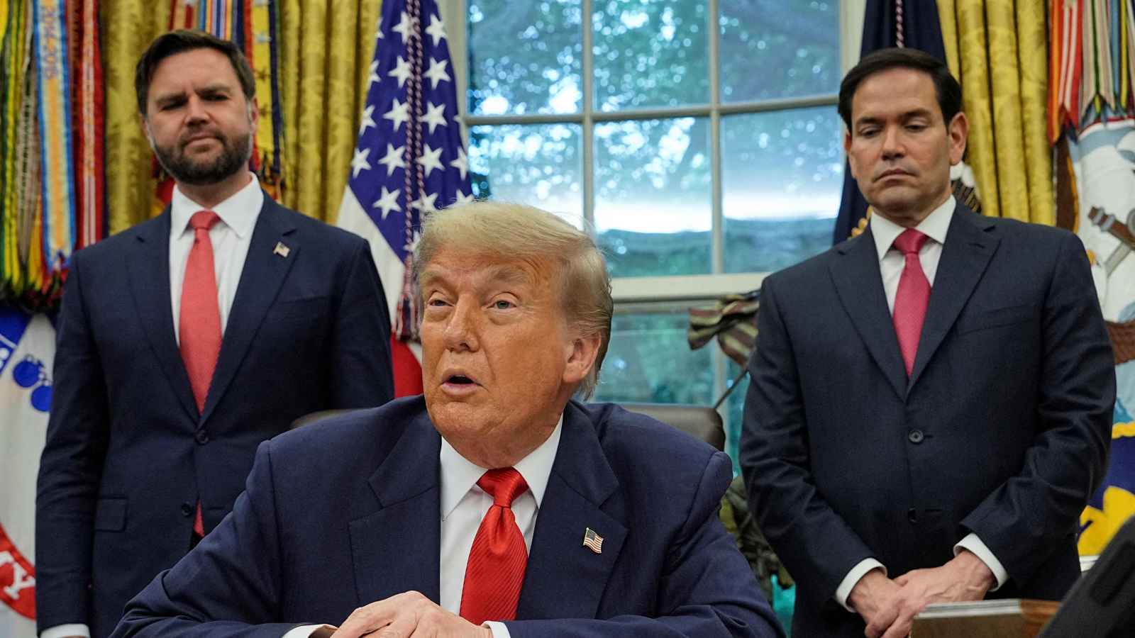 "هدد بالأسوأ".. ترامب يطالب إيران بالرجوع إلى النظام العالمي