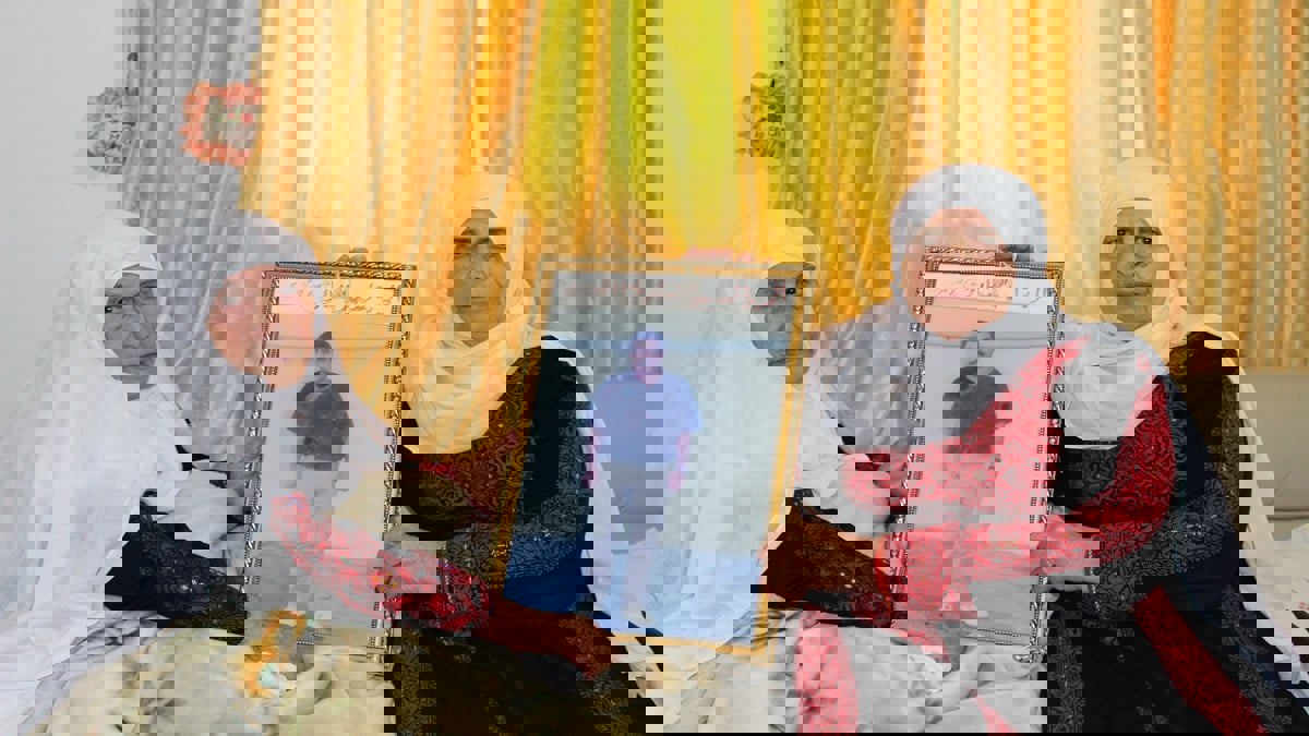 اتهامات لأمن حماس بالاعتداء على عميدة أمهات الأسرى الفلسطينيين في غزة (فيديو)‎