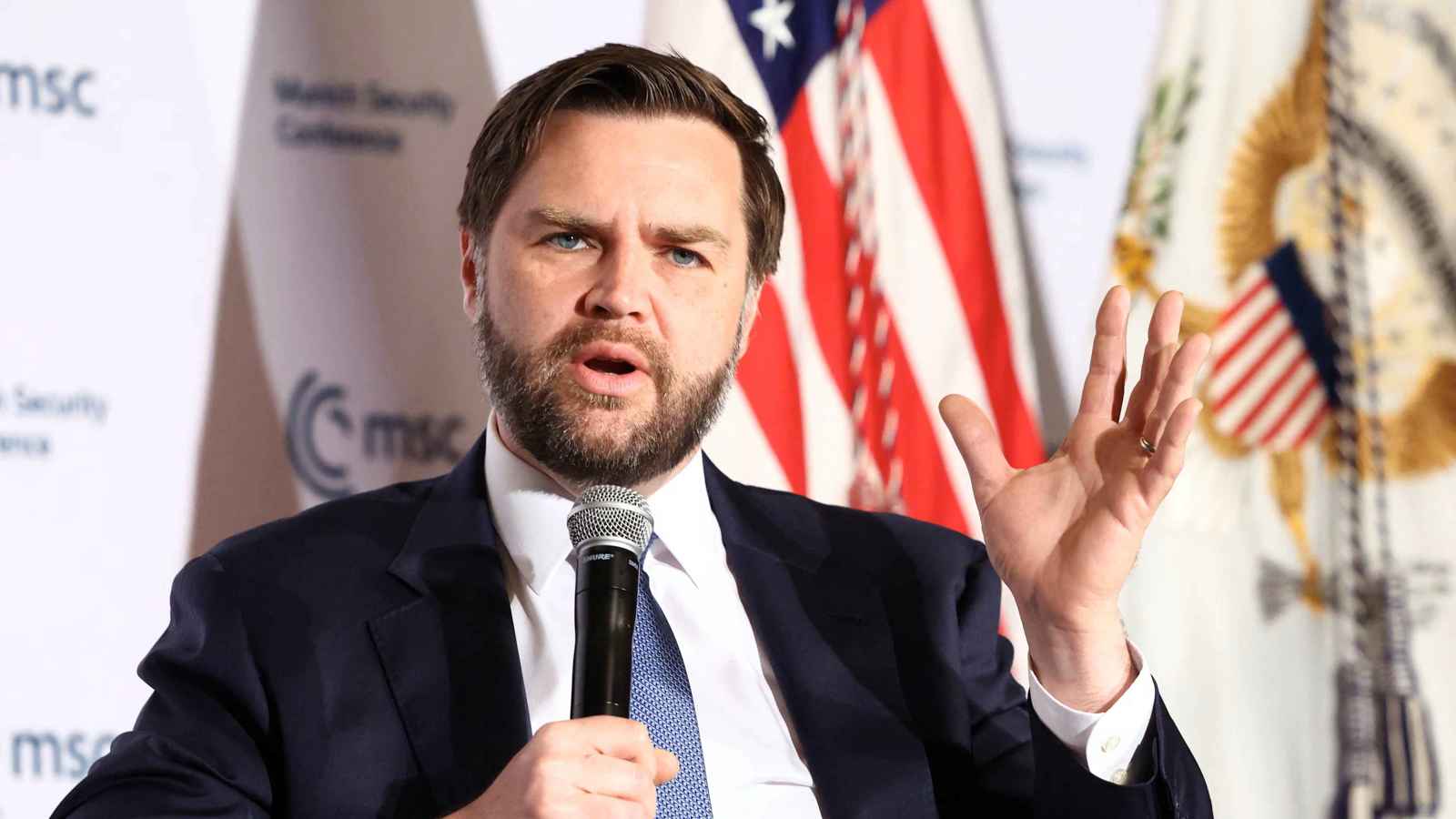 "الردع الحسابي".. كيف غيرت إدارة ترامب العقيدة العسكرية الأمريكية؟