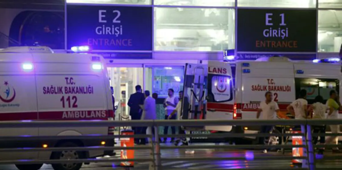 فيديو.. أحد انتحاريي مطار أتاتورك وهو يفجر نفسه