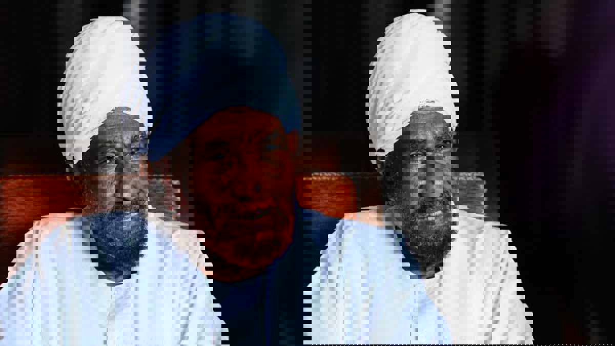 الصادق المهدي يخرج لأول مرة في احتجاجات السودان (فيديو)