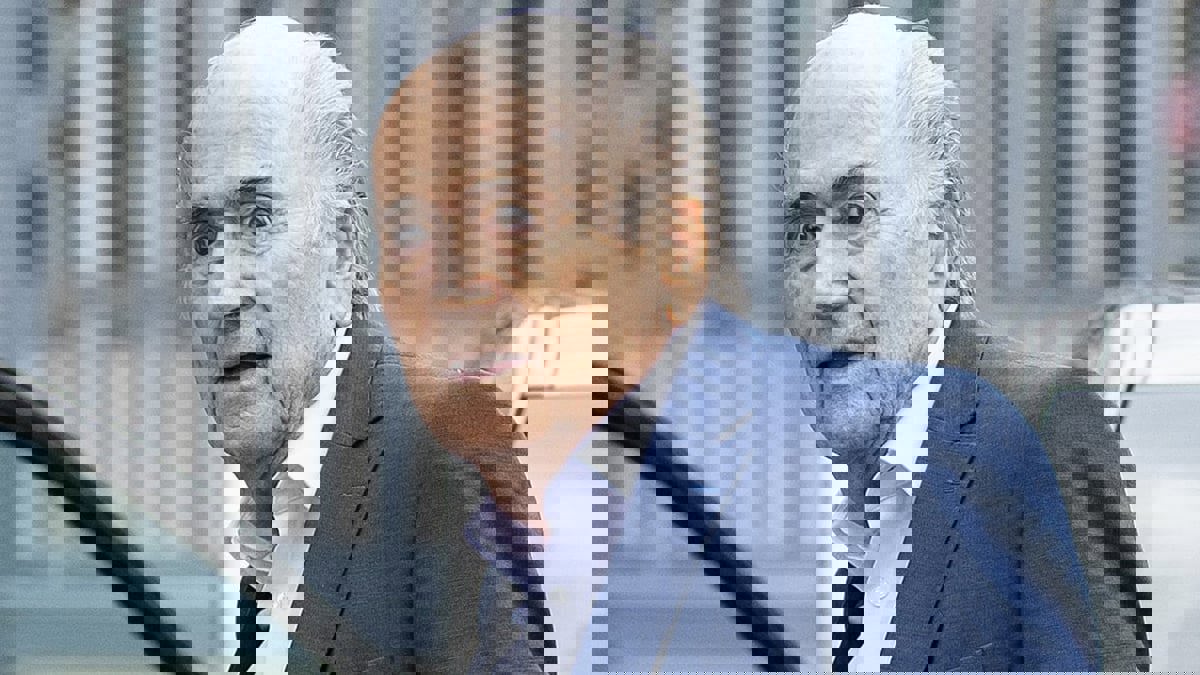 بلاتر: تدخل ساركوزي في اللحظات الأخيرة منح قطر تنظيم كأس العالم