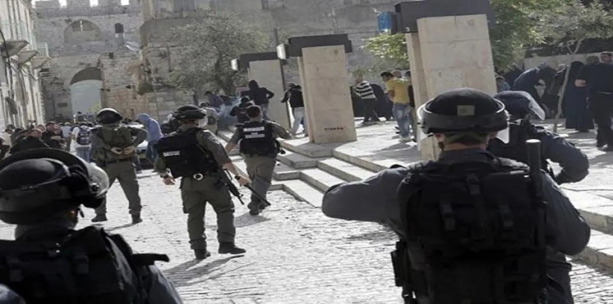 مواجهات في المسجد الأقصى بين المصلين والشرطة الإسرائيلية