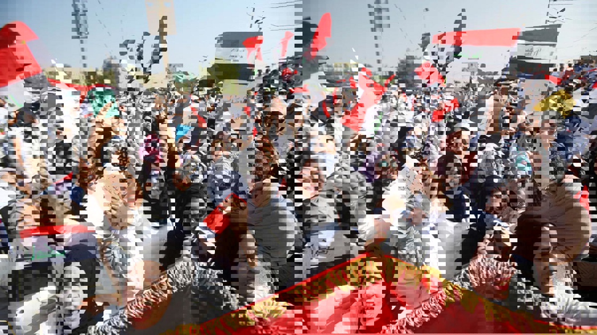 حضور لافت للفتيات العراقيات في الاحتجاجات الشعبية (صور)‎