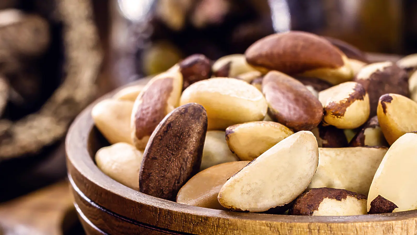 معدن بالجوز البرازيلي يساعد في انتشار سرطان الثدي