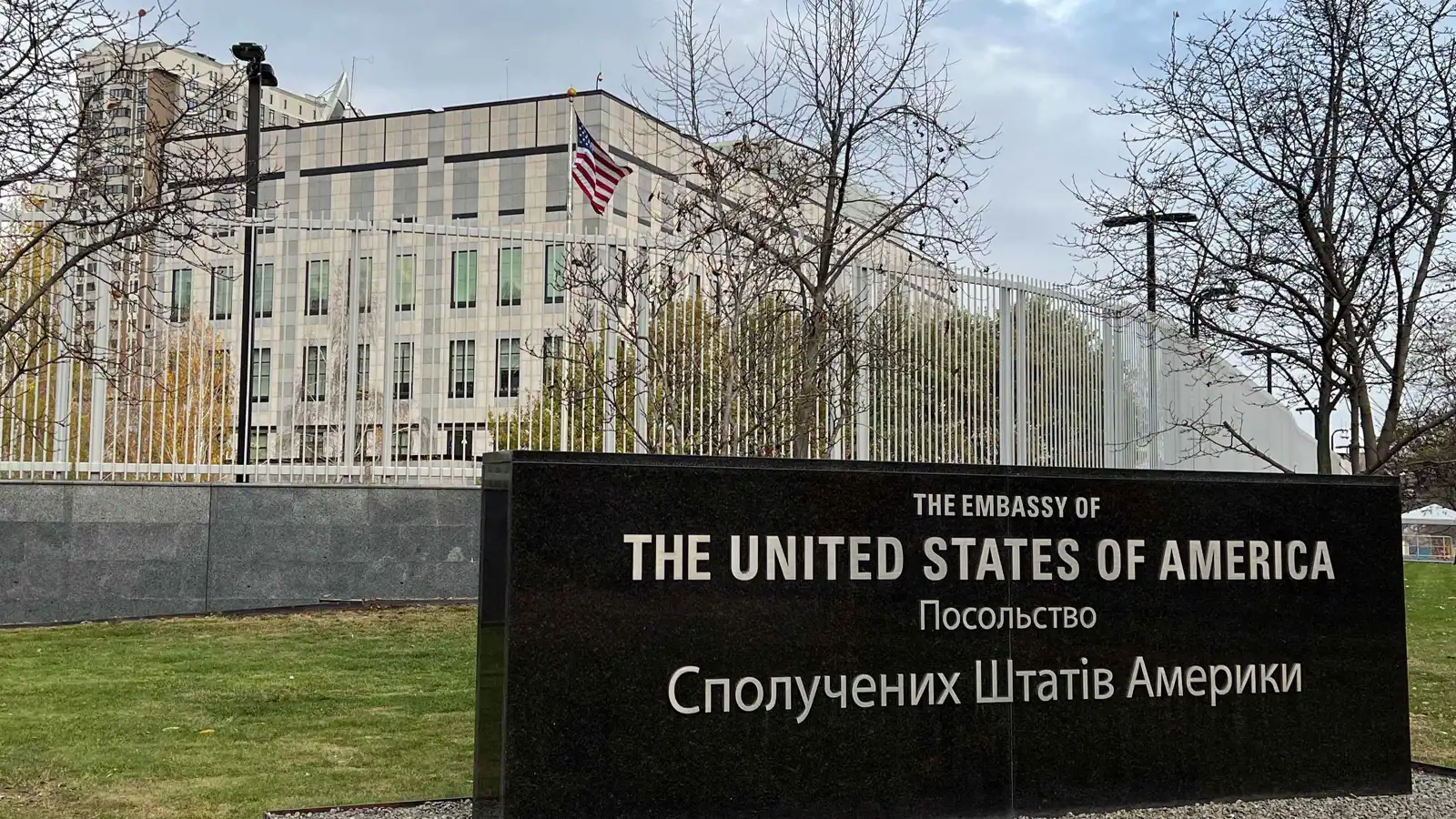 الولايات المتحدة تحظر دخول 5 أوروبيين وسط تنديد ألماني وفرنسي