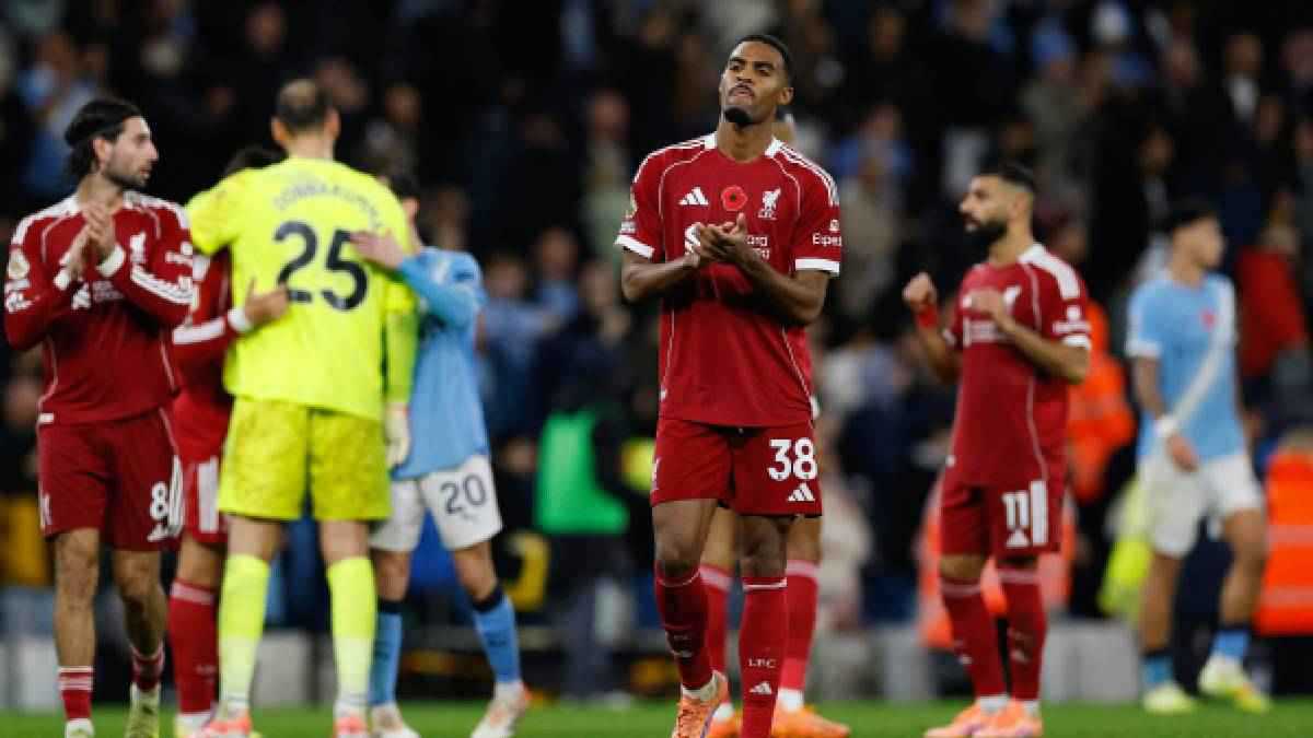 فليرحل في يناير.. أكثر لاعب أثار استياء جمهور ليفربول أمام مانشستر سيتي