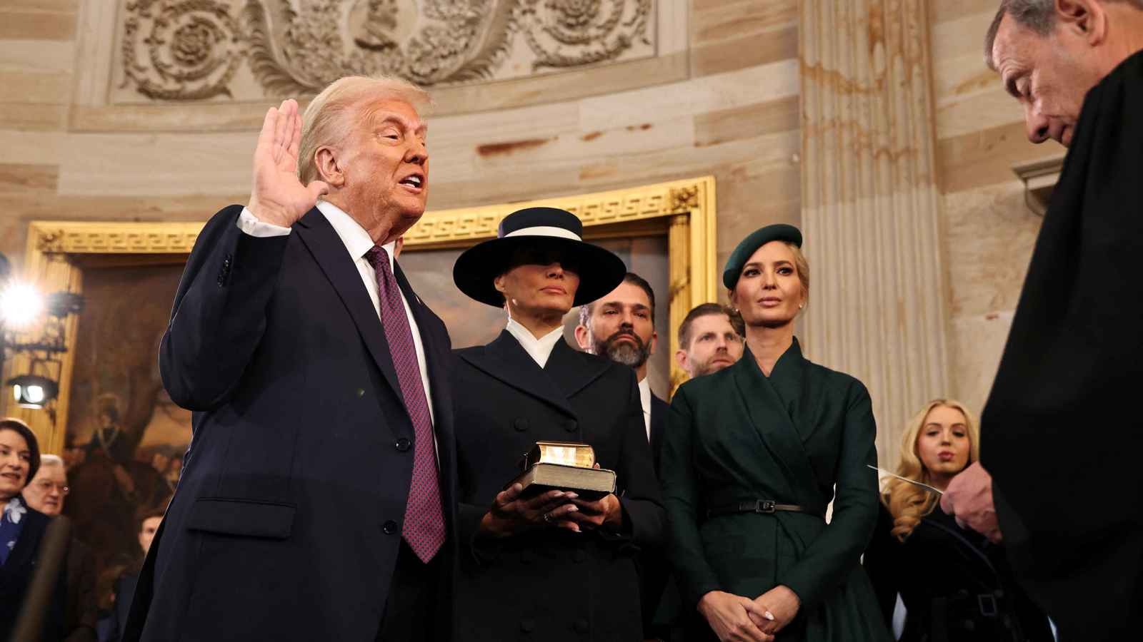 ترامب ينصّب رئيساً للولايات المتحدة (فيديو)