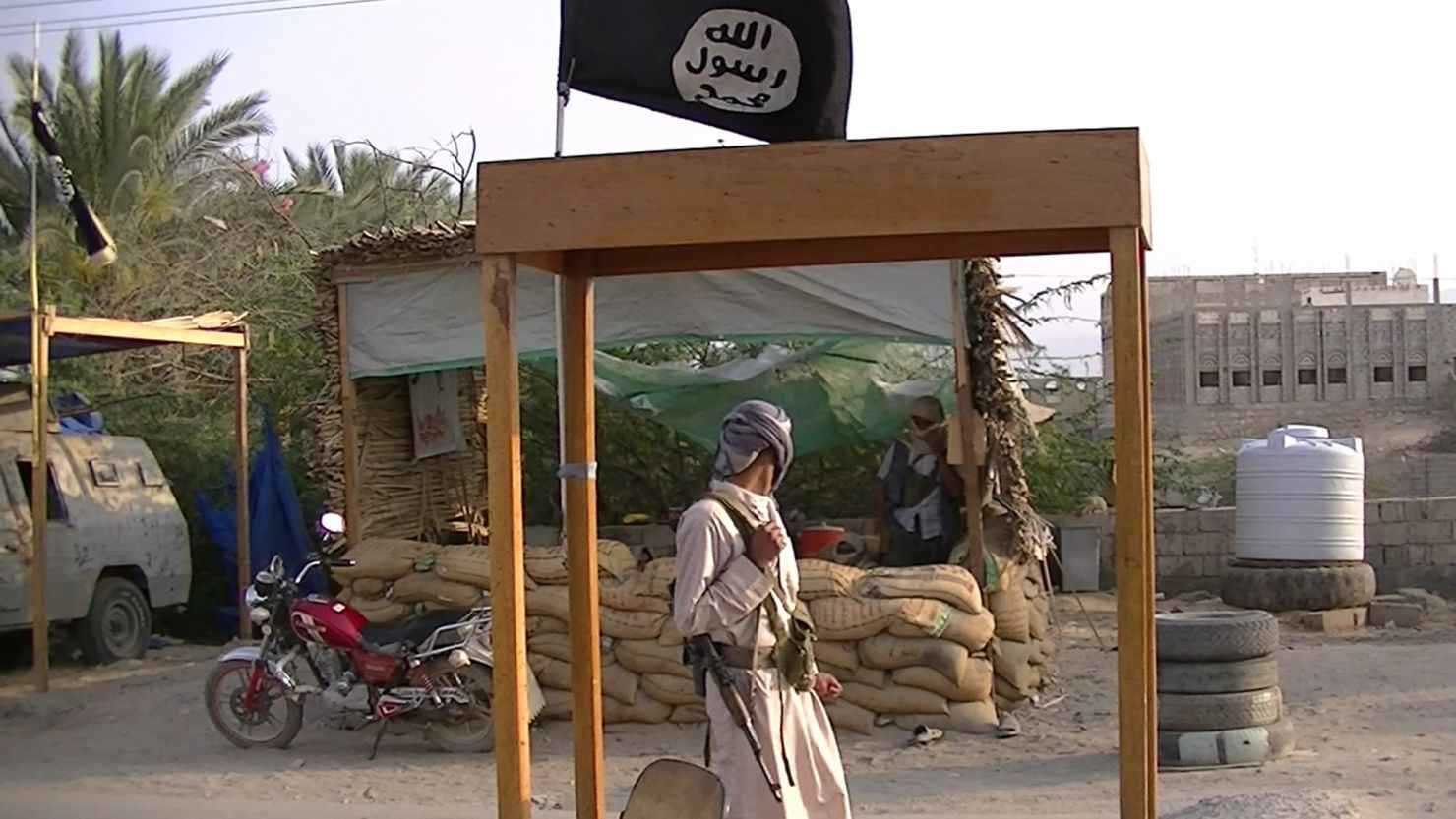 "الصندوق الأسود".. مقتل الصنعاني القيادي البارز في تنظيم القاعدة باليمن