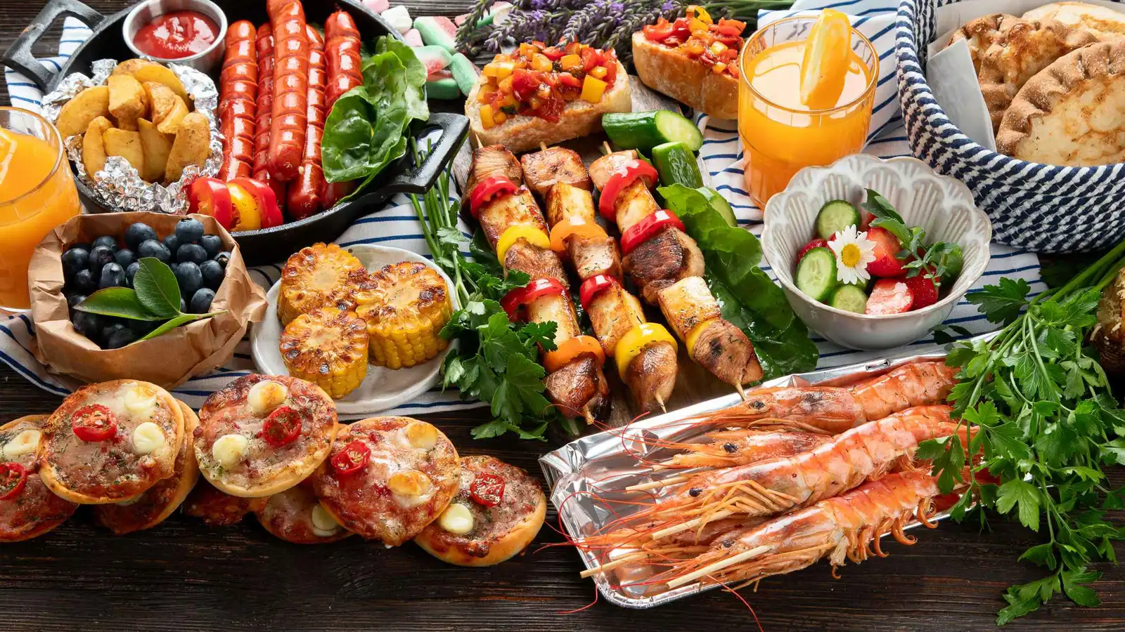 أطعمة تتحوّل إلى "قنابل بكتيرية" في الصيف.. احذروها