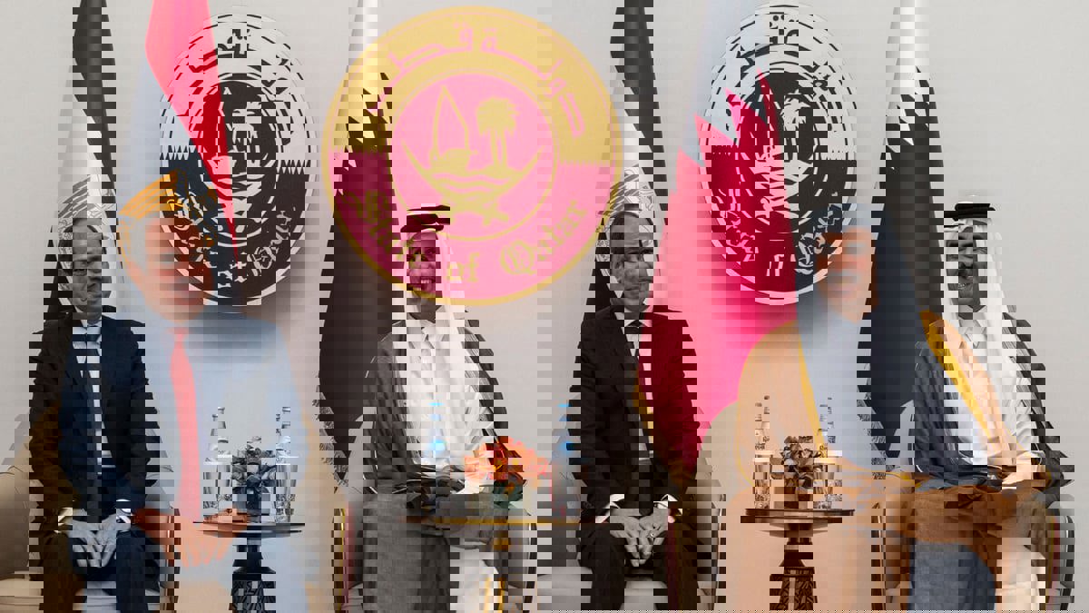 الرئيس المصري يصل إلى قطر