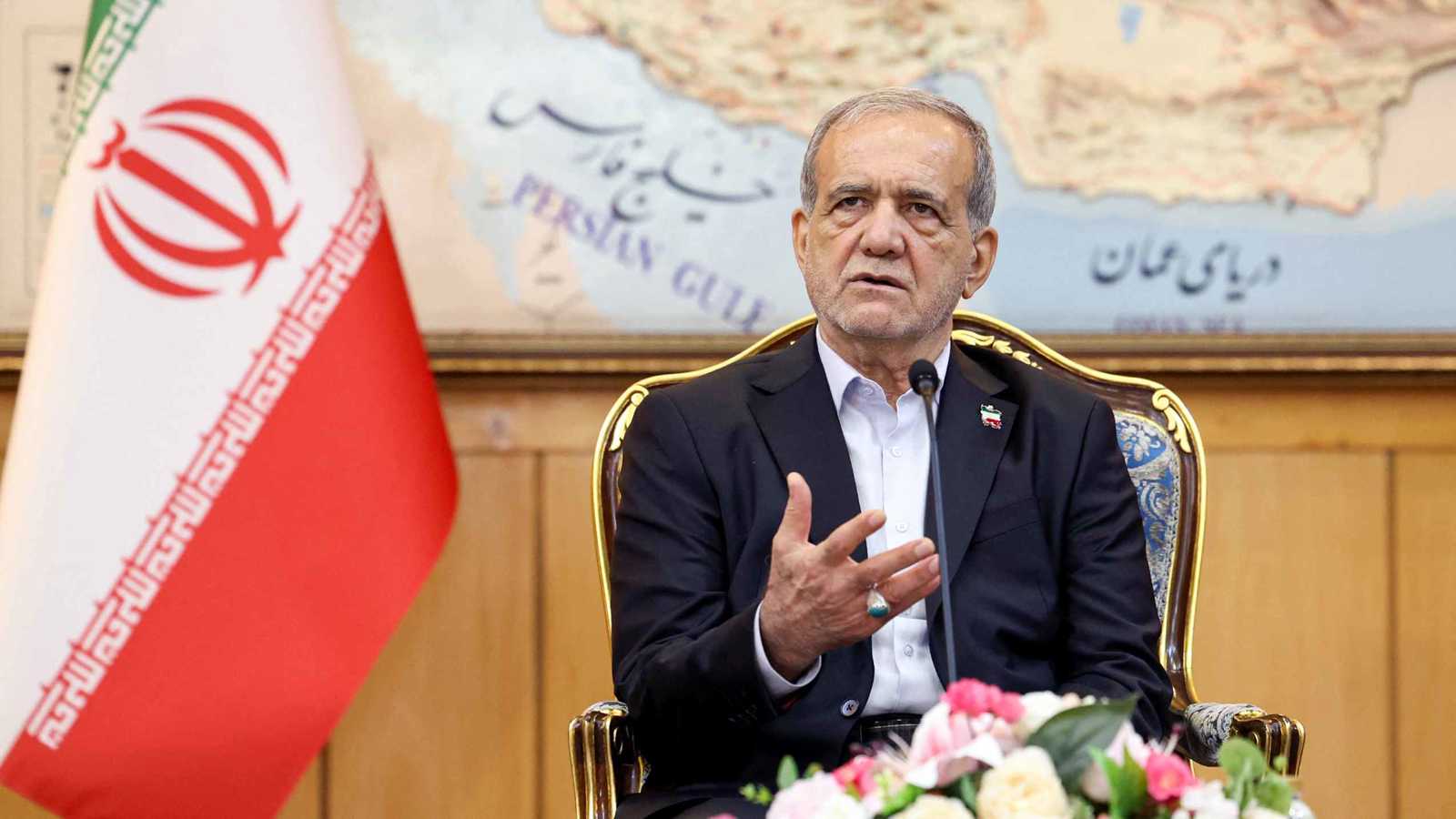 بزشكيان: سنعيد بناء منشآتنا النووية السلمية "بإصرار وقوة أكبر"