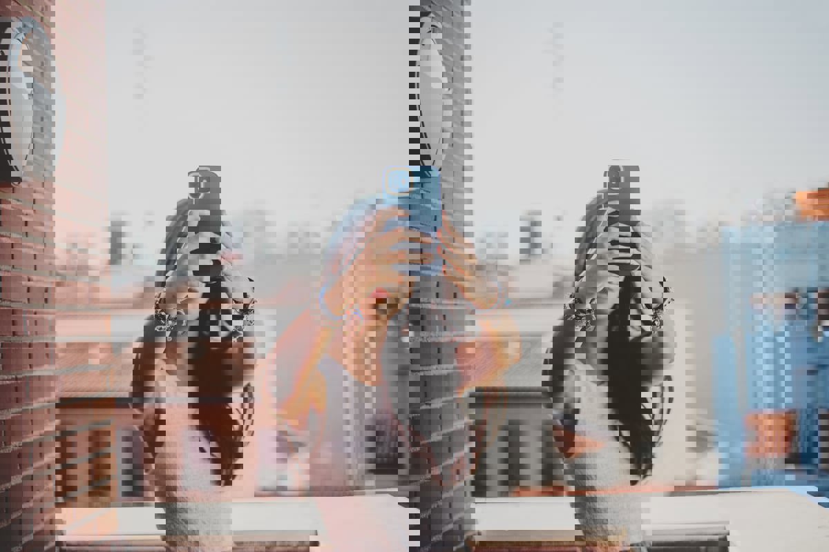 مصرع مشهورة روسية بطريقة مروعة بسبب "سيلفي" (فيديو)