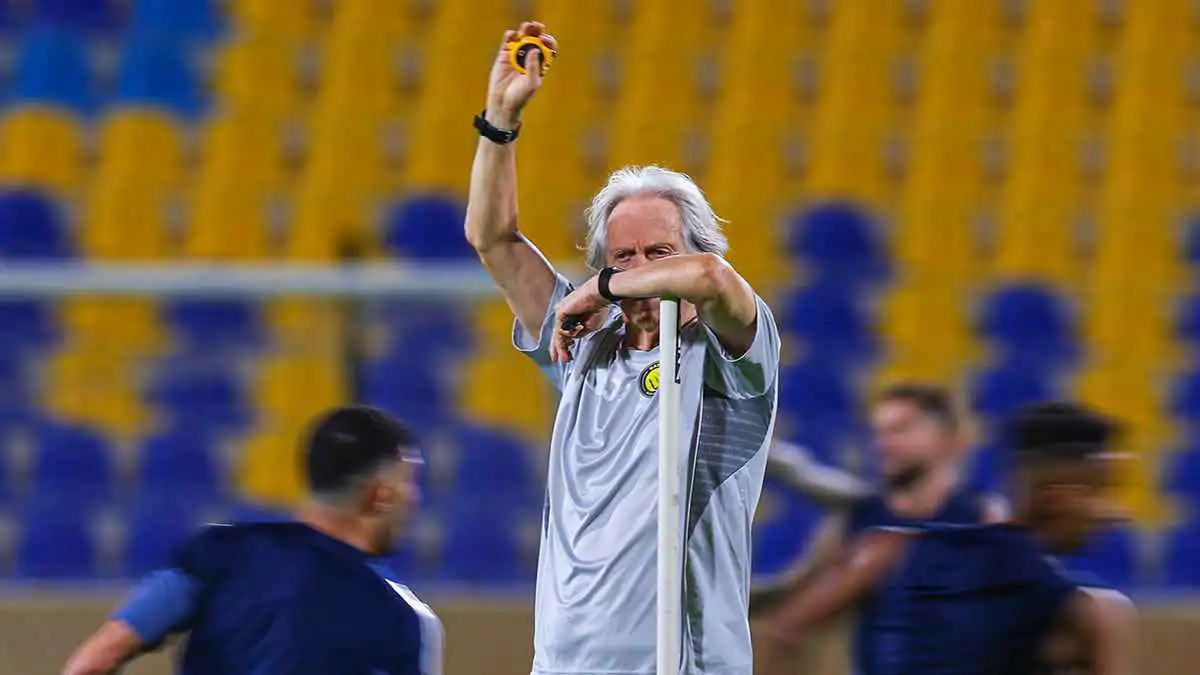 حاشية جيسوس ترد.. هل طلب كونسيساو المستحيل من الاتحاد السعودي؟