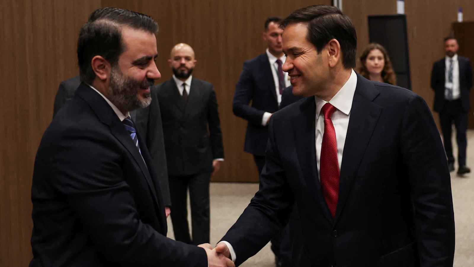 "قيصر" على طاولة التفاوض.. هل تفتح زيارة الشيباني لواشنطن أبواب "صفقة كبرى"؟