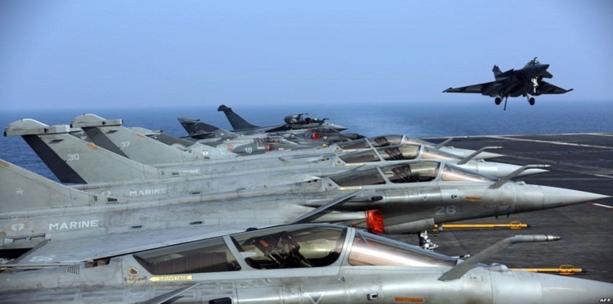 فرنسا تعلن تدمير مستودع سلاح لداعش بالرقة السورية