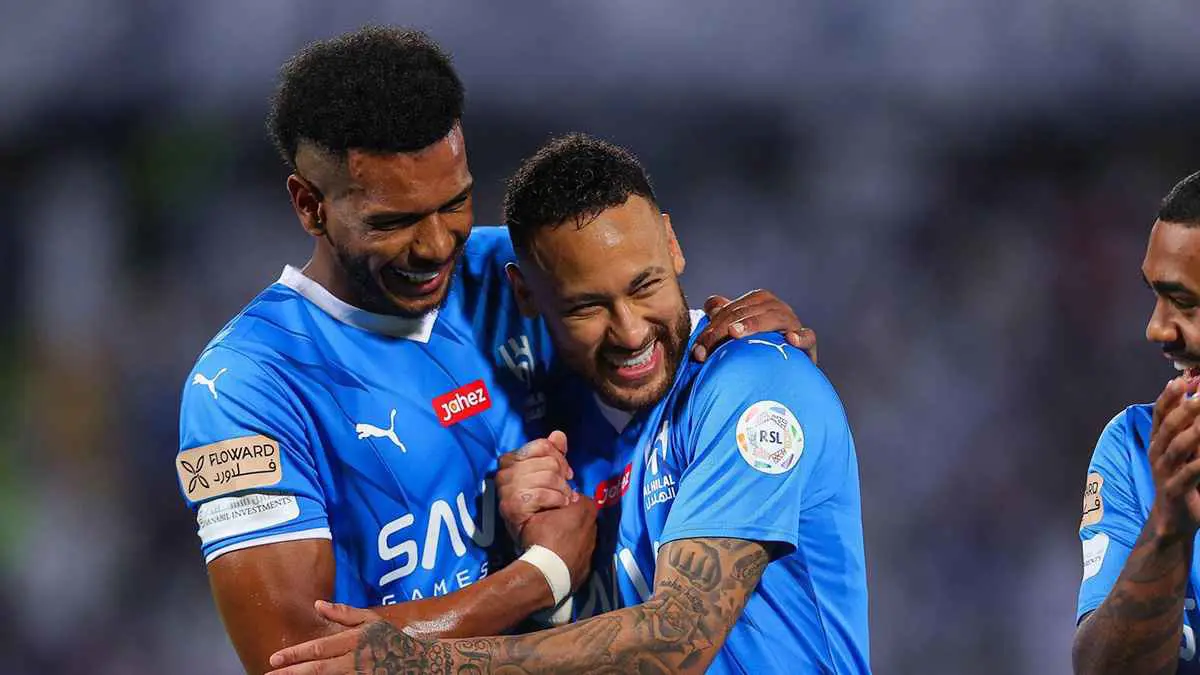 لاعبان سعوديان.. مع مَن يتواصل نيمار من نجوم الهلال؟