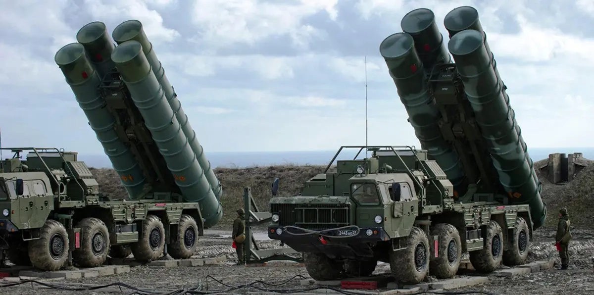 إسرائيل تهدد بمهاجمة صواريخ "إس-300" الروسية في سوريا