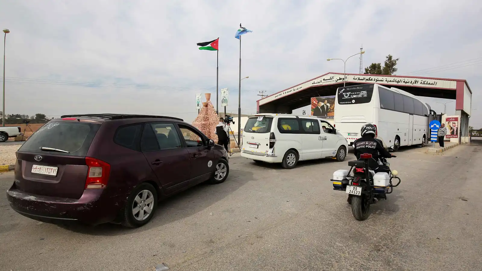 إجلاء 83 أردنياً من السويداء السورية