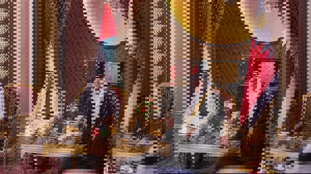 محمد بن زايد وملك البحرين يبحثان تعزيز التعاون ودعم العمل الخليجي المشترك