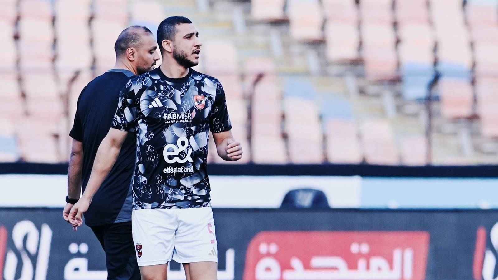 صفقات هائلة.. رد ناري من الأهلي على "تمرد" رامي ربيعة