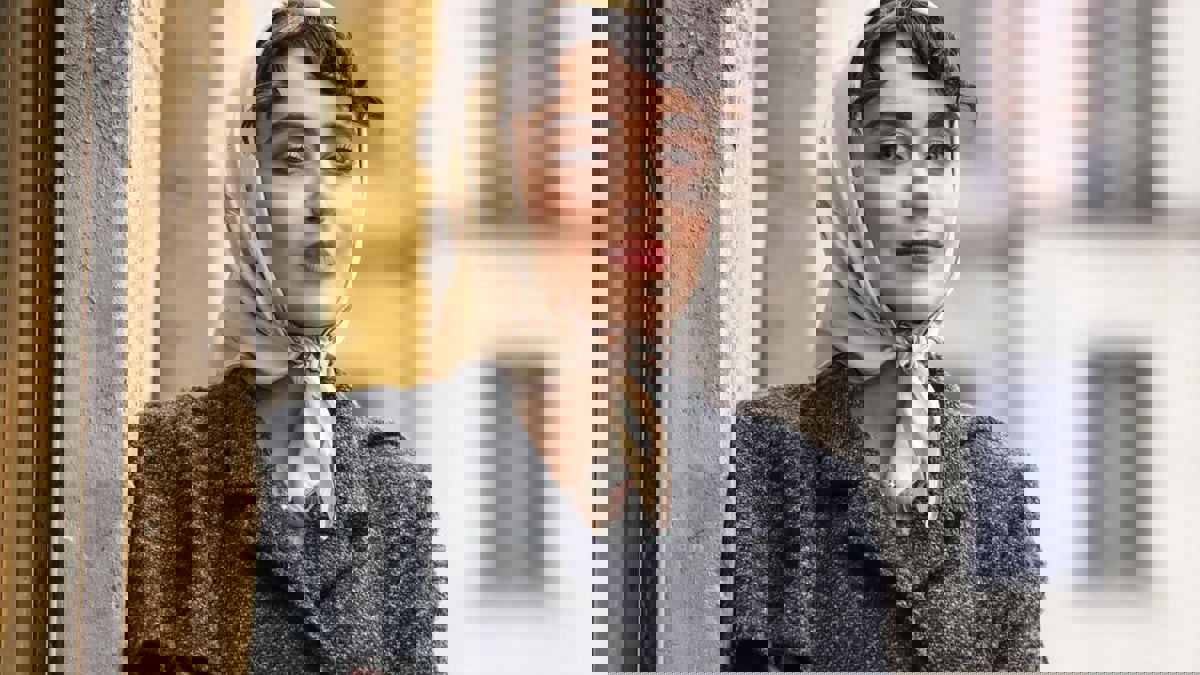 فايا يونان.. أداء تمثيلي يثير جدلاً وسط تساؤلات عن سرّ الاختيار