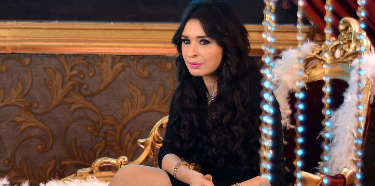 الراقصة دينا: تعرضتُ للتحرش عدة مرات..وهكذا أرد