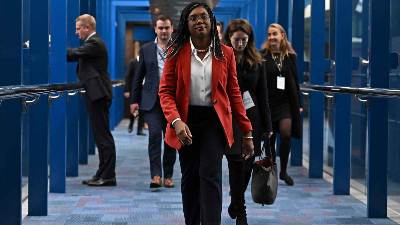 أول أفريقية ورابع امرأة.. زعيمة المعارضة الجديدة في بريطانيا