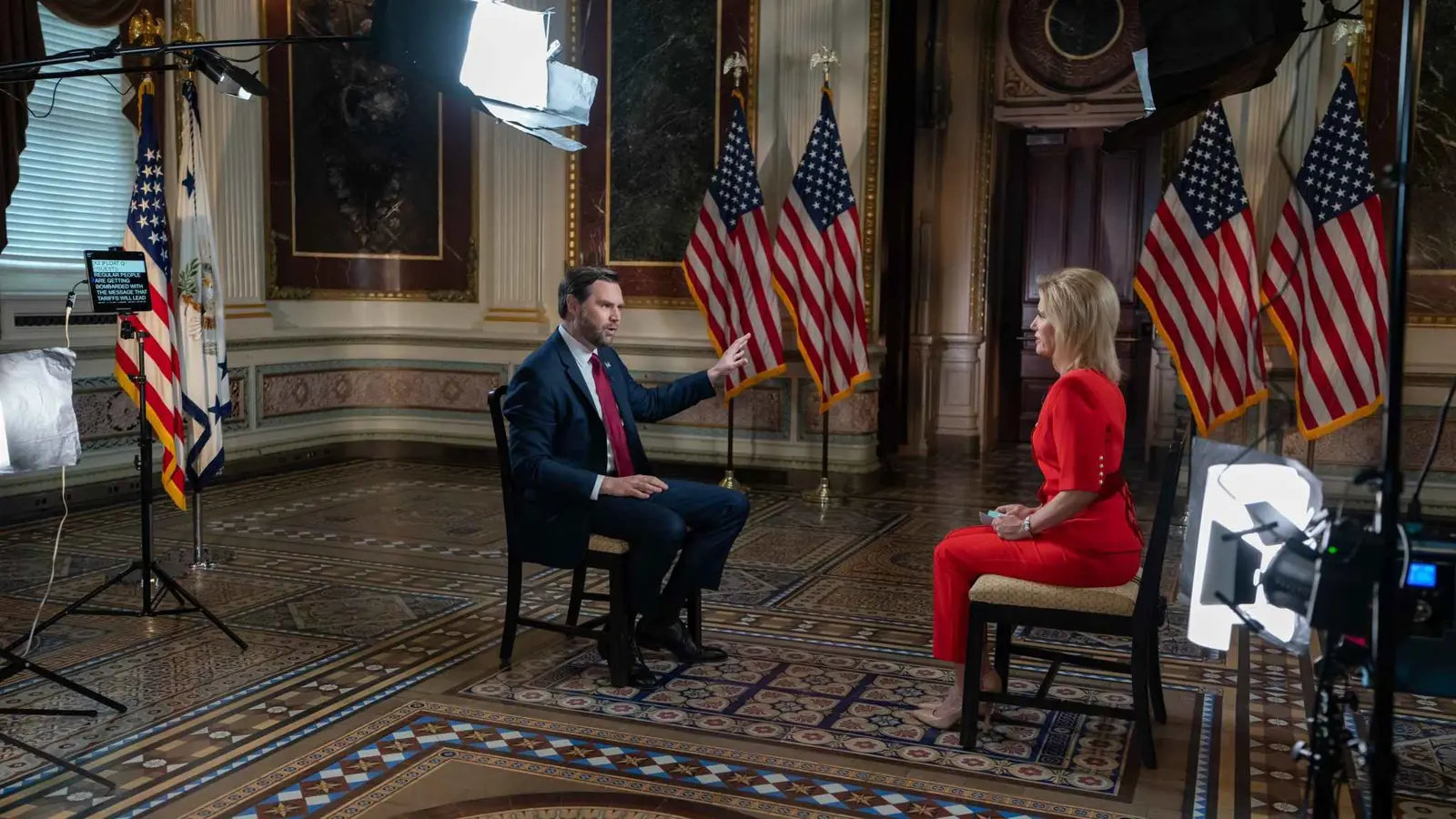 "زوجته كانت تدير البلاد".. نائب ترامب يفتح النار على بايدن