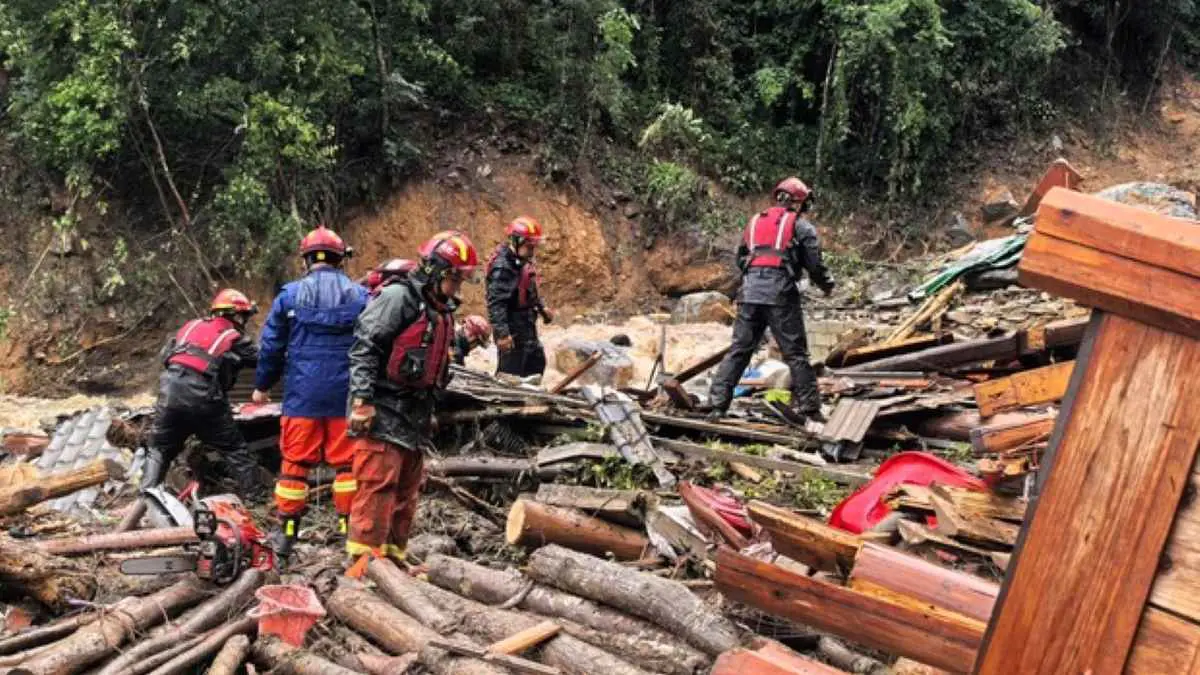 الصين.. 8 مفقودين إثر انزلاق طيني ابتلع قرية (فيديو)
