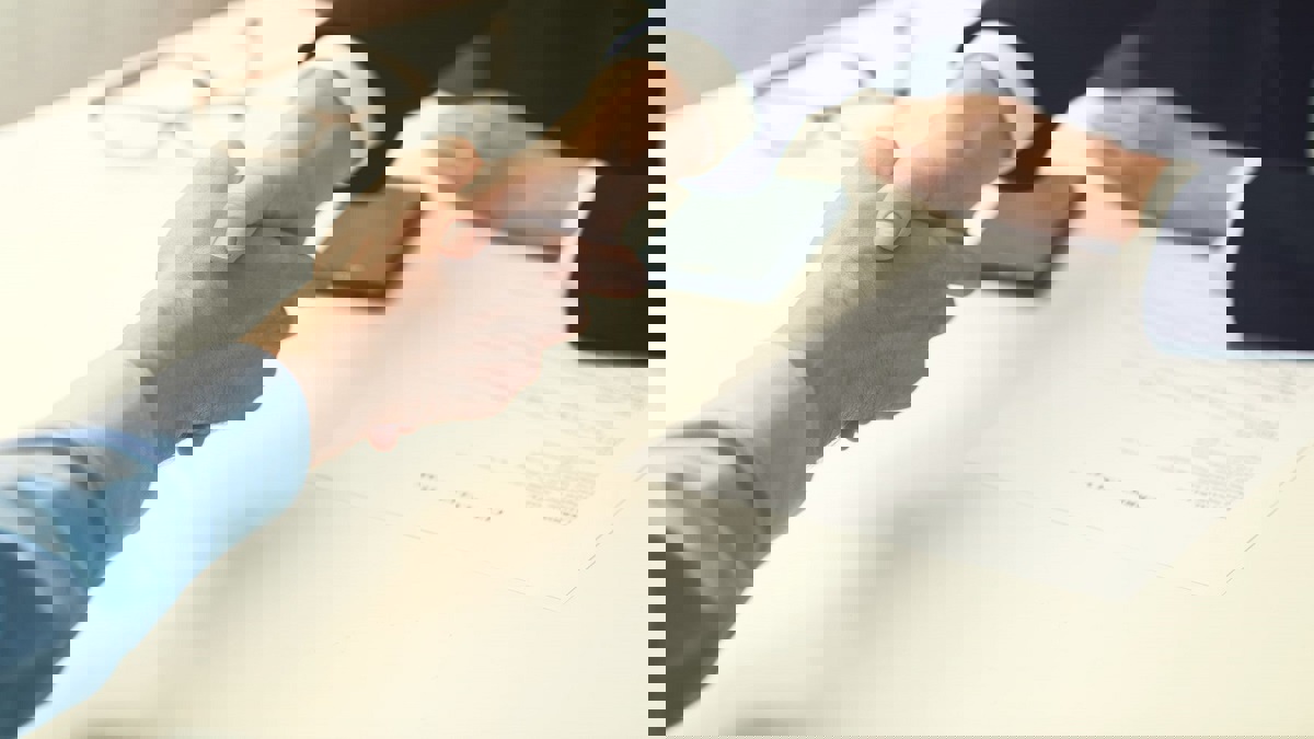 شركة تبحث عن موظف مقابل ألف دولار في اليوم.. تعرف على الوظيفة