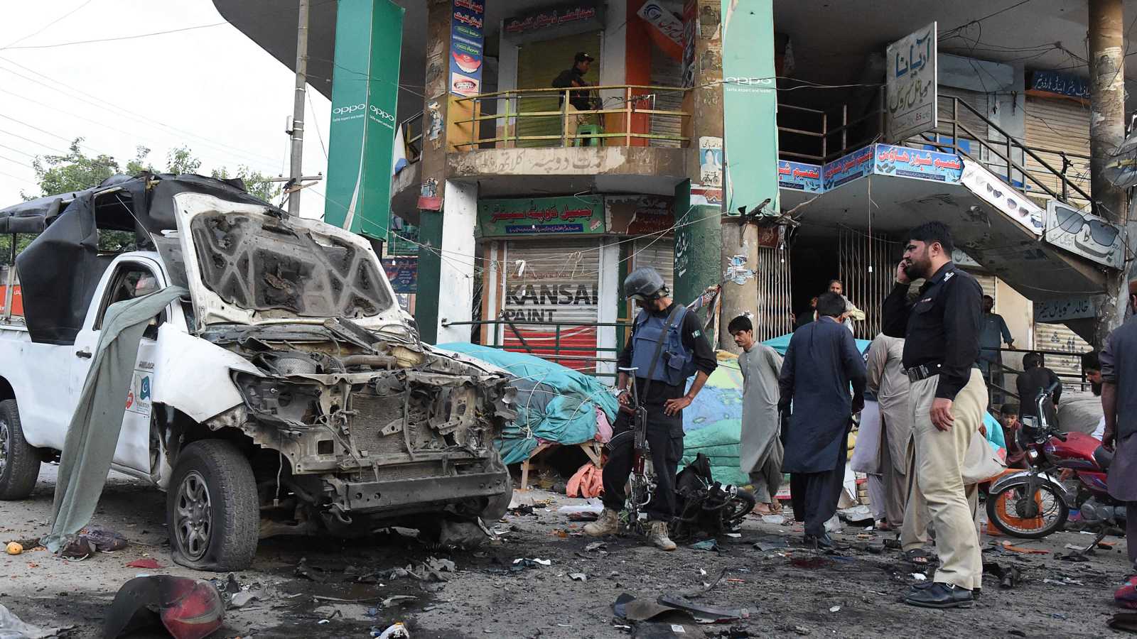 7 قتلى في صفوف الشرطة الباكستانية بانفجار قنبلة