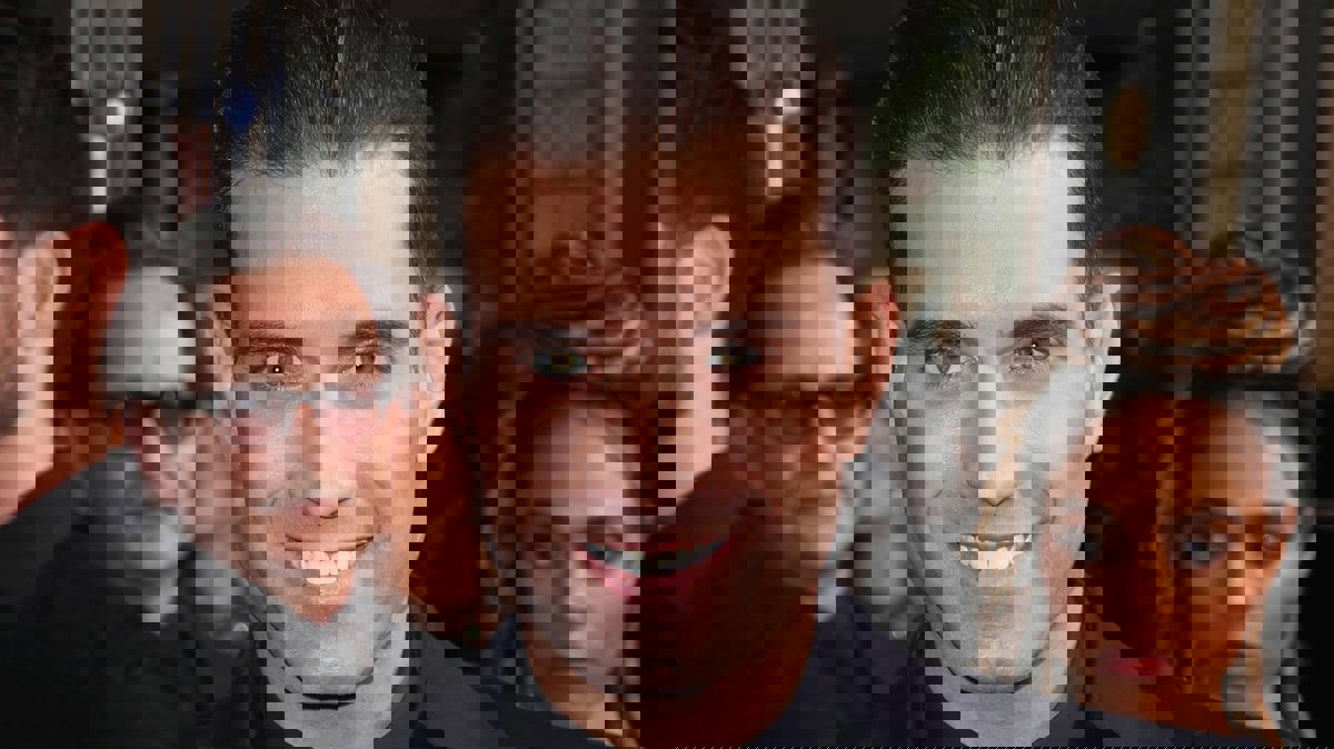 حفيد عمر الشريف  يثير الجدل: أنا حامل