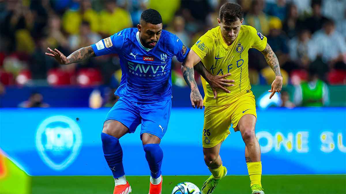 هل يقترب نجم الهلال السعودي من الانتقال إلى الغريم التقليدي النصر؟