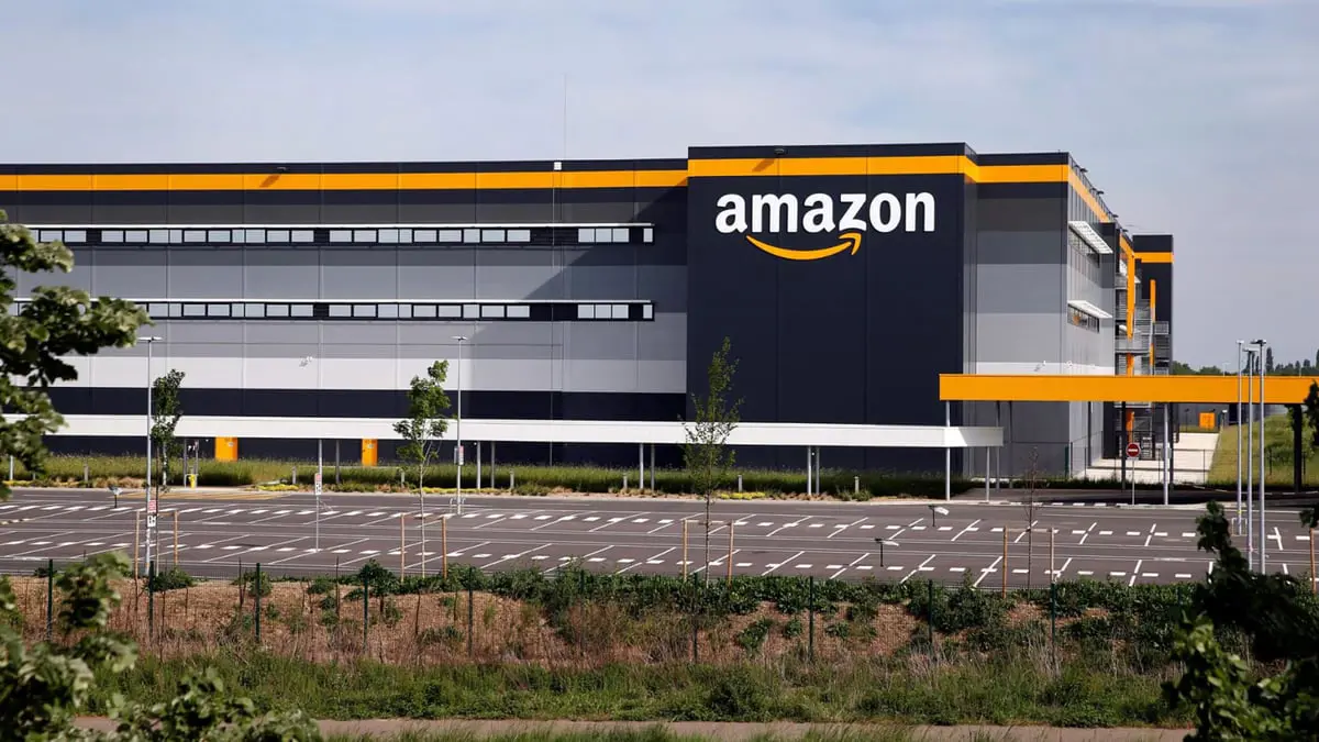 لتعزيز الإنترنت السريع.. "أمازون" توقع صفقات عملاقة مع 3 شركات فضائية