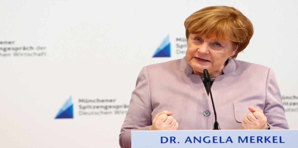 ميركل ترد على أردوغان وتصف اتهاماته بأنها "سخيفة"