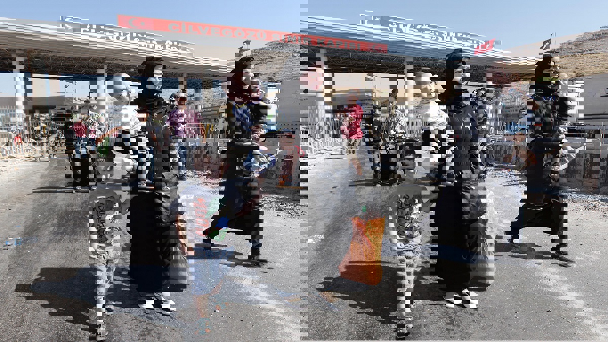 أول عملية عودة لاجئين من تركيا إلى شمال شرق سوريا‎