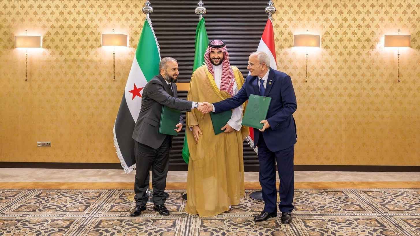 توقيع اتفاق لترسيم الحدود بين لبنان وسوريا