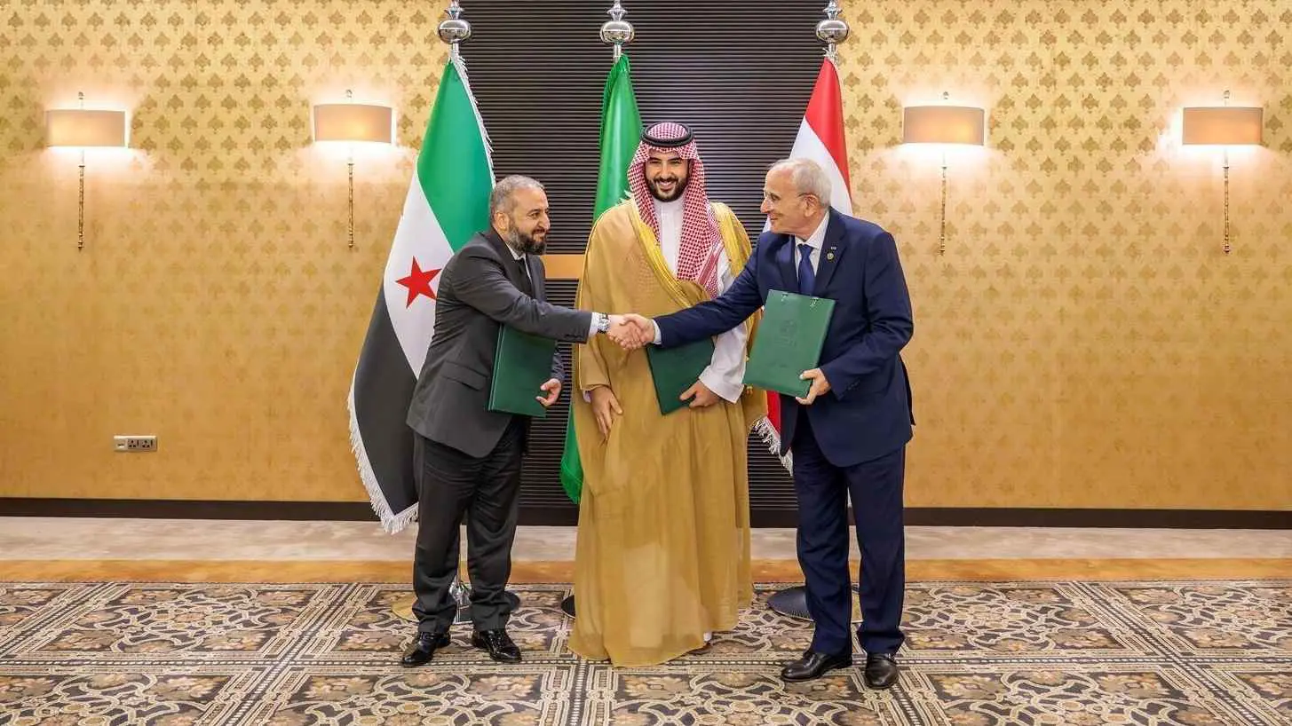 توقيع اتفاق لترسيم الحدود بين لبنان وسوريا