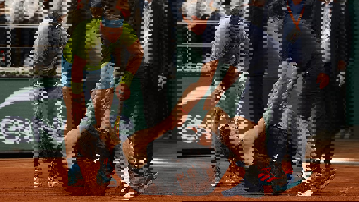 الإصابة تُجبر ألكسندر زفيريف على الانسحاب أمام نادال  في نصف نهائي رولان غاروس